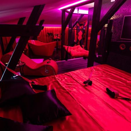 Red Palace Apartament Bdsm Бидгошч Екстериор снимка