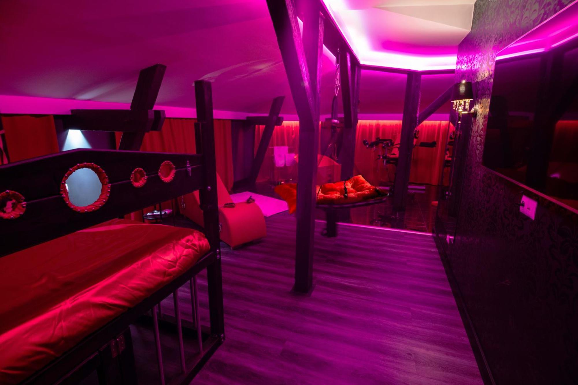 Red Palace Apartament Bdsm Бидгошч Екстериор снимка
