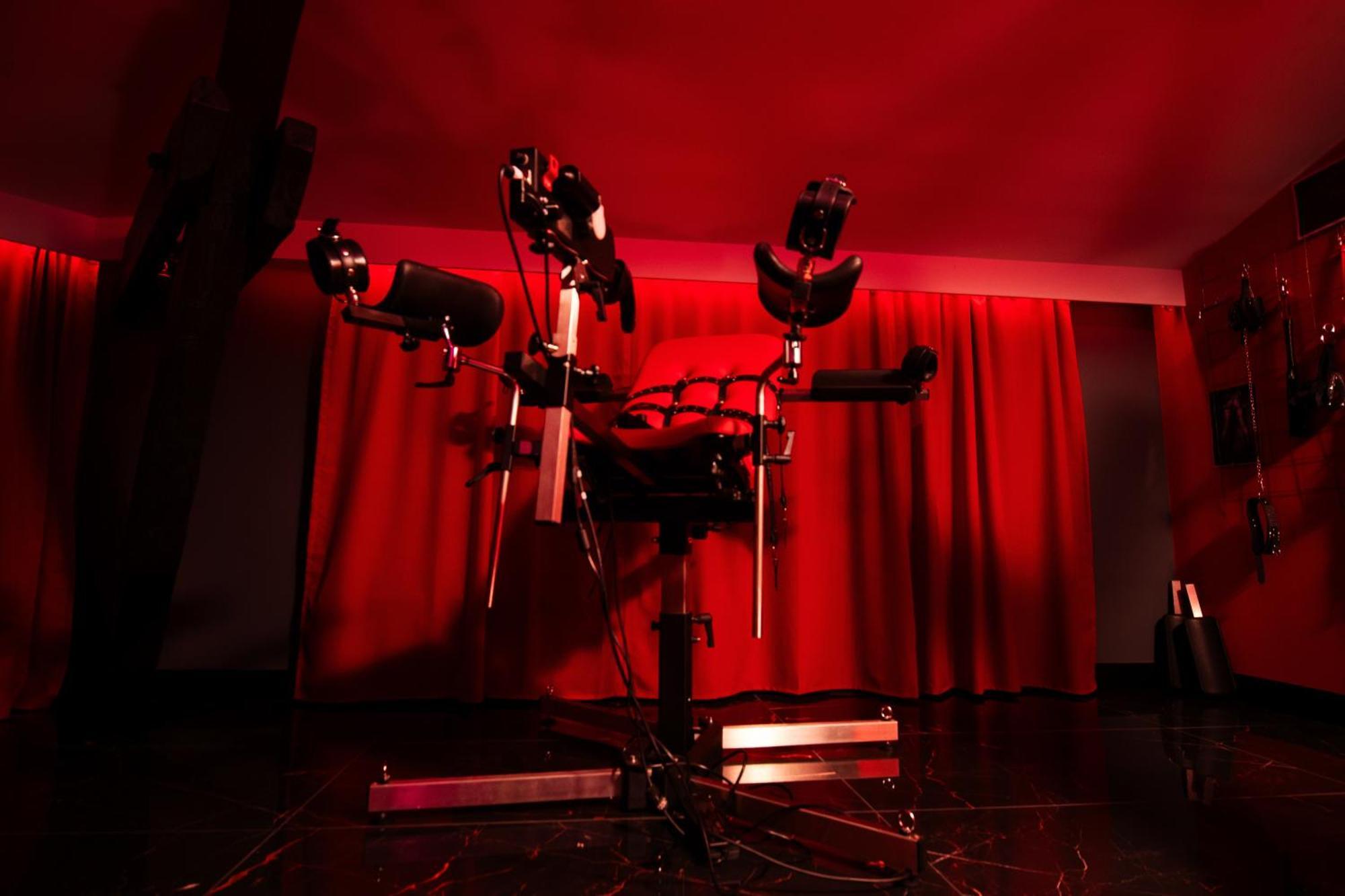 Red Palace Apartament Bdsm Бидгошч Екстериор снимка
