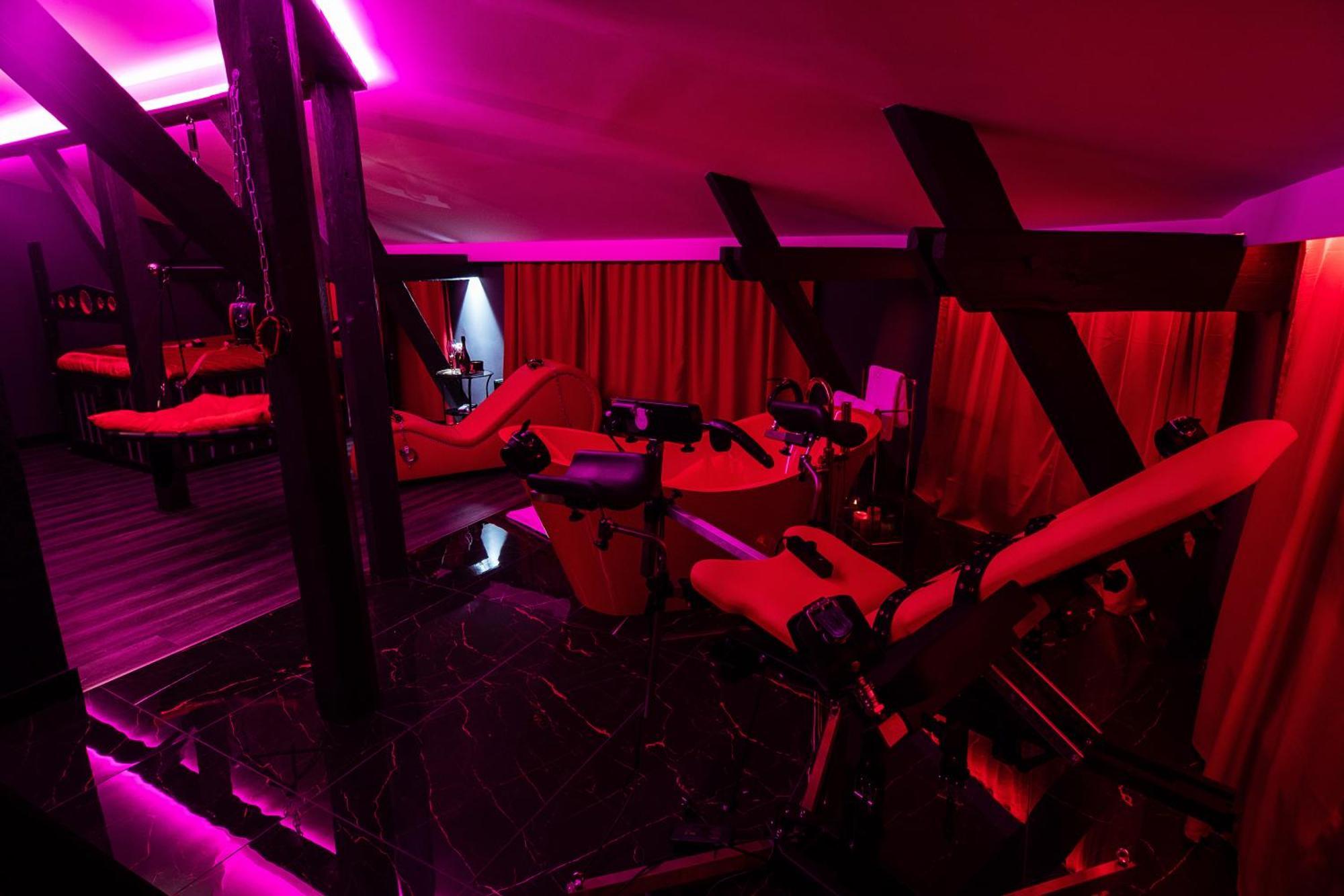 Red Palace Apartament Bdsm Бидгошч Екстериор снимка