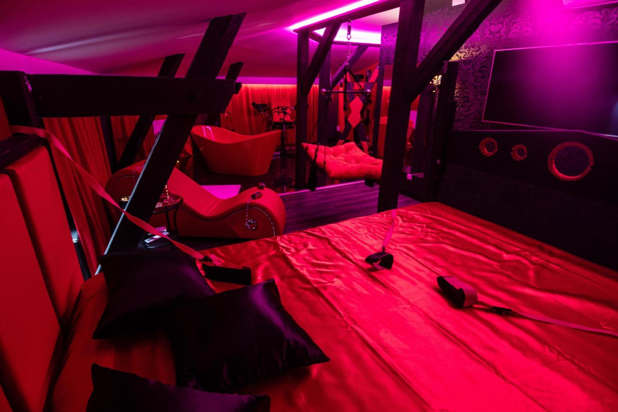 Red Palace Apartament Bdsm Бидгошч Екстериор снимка